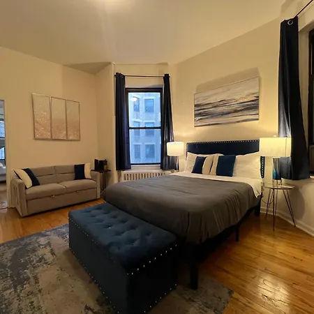 Uws New York Apartment